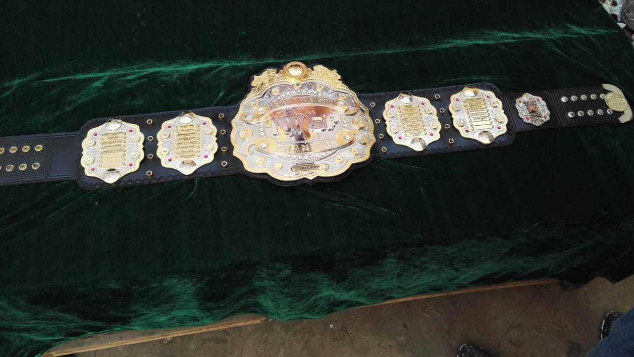 IWGP V4 HEAVYWEIGHT Zinc Championship Belt - Image 7