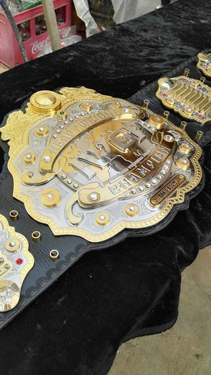 IWGP V4 HEAVYWEIGHT Zinc Championship Belt - Image 9