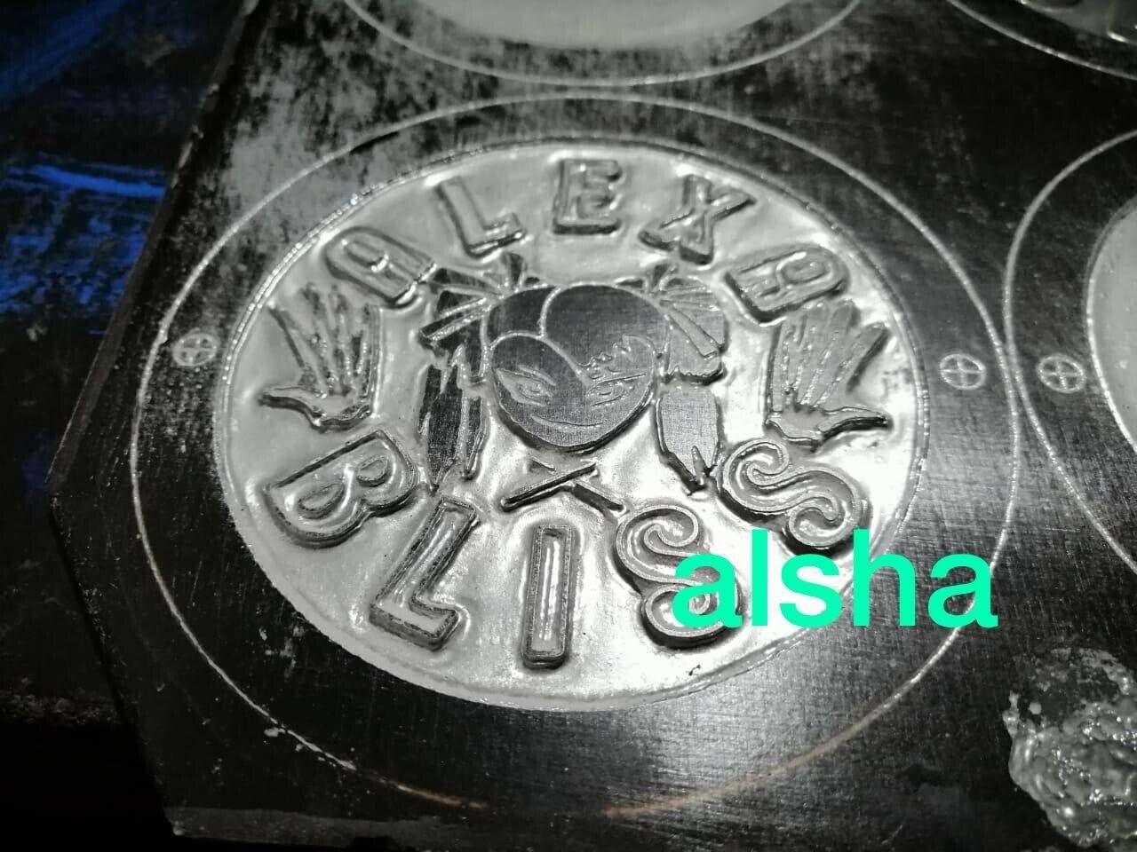 WWE RAW WOMENS Zinc Championship Belt - Image 8