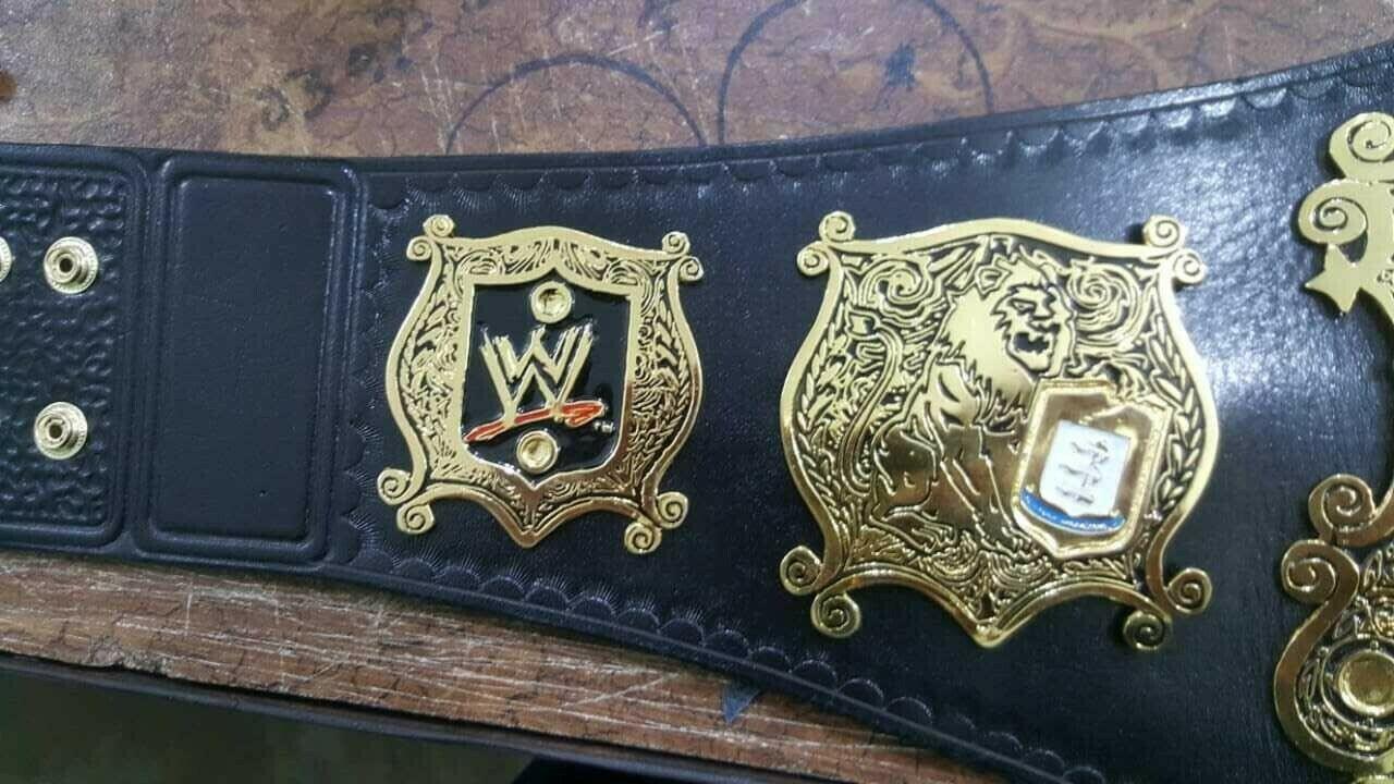 WWE UNDISPUTED Zinc Championship Belt - Image 5
